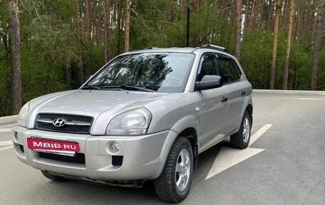 Hyundai Tucson III, 2007 год, 765 000 рублей, 3 фотография