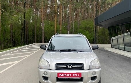 Hyundai Tucson III, 2007 год, 765 000 рублей, 2 фотография