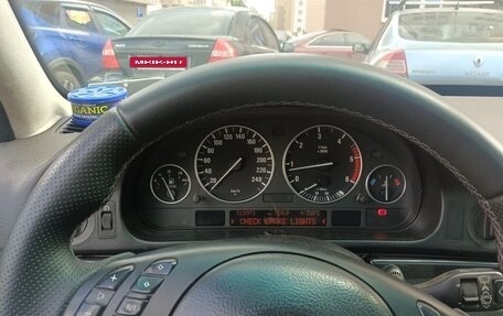 BMW 5 серия, 2003 год, 650 000 рублей, 9 фотография