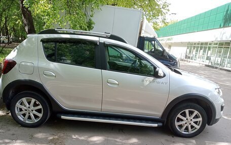 Renault Sandero II рестайлинг, 2018 год, 1 000 000 рублей, 2 фотография