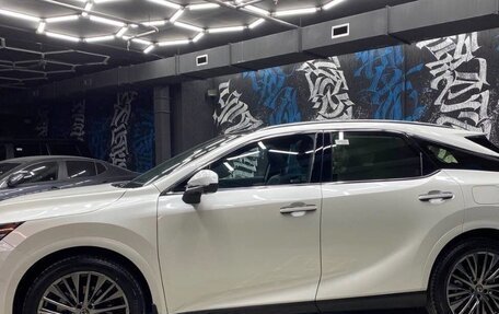 Lexus RX IV рестайлинг, 2024 год, 8 950 000 рублей, 9 фотография