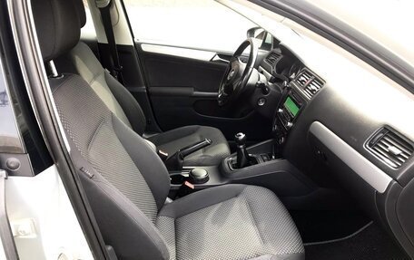 Volkswagen Jetta VI, 2011 год, 819 000 рублей, 21 фотография