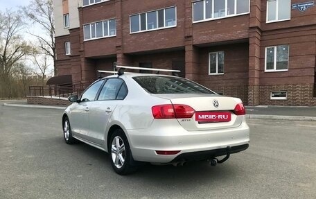 Volkswagen Jetta VI, 2011 год, 819 000 рублей, 13 фотография