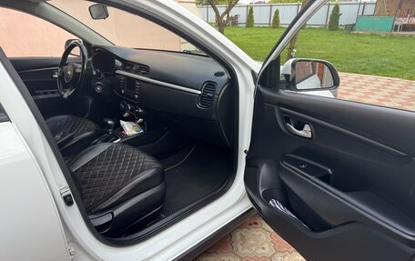 KIA Rio IV, 2018 год, 1 190 000 рублей, 8 фотография