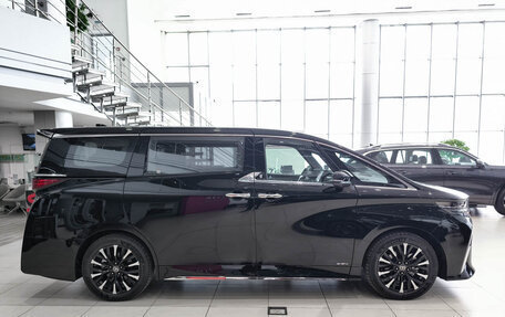 Toyota Alphard, 2024 год, 15 760 000 рублей, 5 фотография