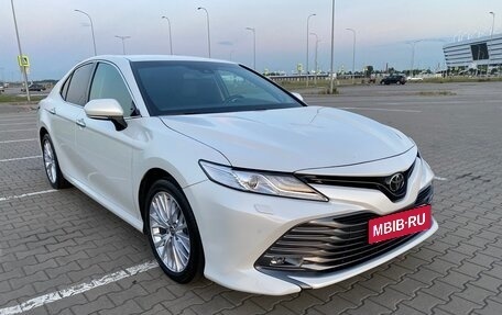 Toyota Camry, 2020 год, 3 500 000 рублей, 10 фотография