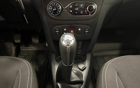 Renault Sandero II рестайлинг, 2017 год, 895 000 рублей, 18 фотография