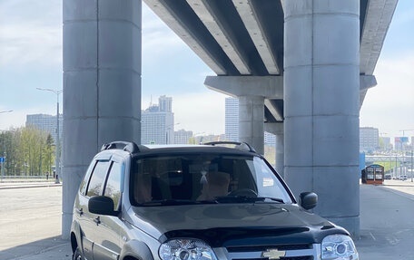Chevrolet Niva I рестайлинг, 2013 год, 680 000 рублей, 1 фотография
