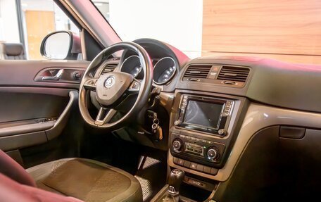 Skoda Yeti I рестайлинг, 2014 год, 1 195 000 рублей, 17 фотография
