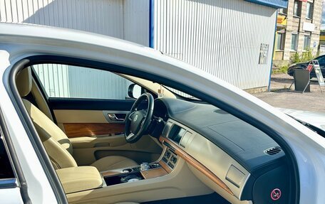 Jaguar XF I рестайлинг, 2013 год, 1 750 000 рублей, 10 фотография