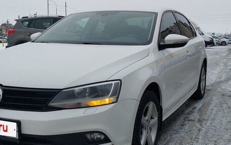Volkswagen Jetta VI, 2015 год, 1 010 000 рублей, 4 фотография