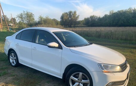 Volkswagen Jetta VI, 2015 год, 1 010 000 рублей, 16 фотография