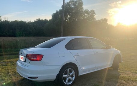 Volkswagen Jetta VI, 2015 год, 1 010 000 рублей, 15 фотография