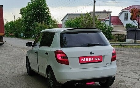 Skoda Fabia II, 2008 год, 660 000 рублей, 2 фотография