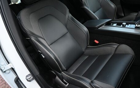 Volvo XC60 II, 2022 год, 3 980 000 рублей, 8 фотография