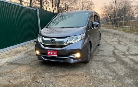 Honda Stepwgn IV, 2017 год, 1 570 000 рублей, 1 фотография