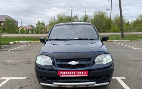 Chevrolet Niva I рестайлинг, 2010 год, 415 000 рублей, 2 фотография