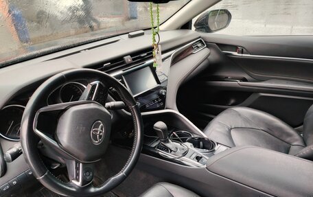 Toyota Camry, 2018 год, 2 520 000 рублей, 6 фотография