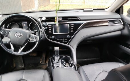 Toyota Camry, 2018 год, 2 520 000 рублей, 7 фотография