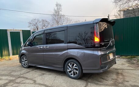Honda Stepwgn IV, 2017 год, 1 570 000 рублей, 4 фотография