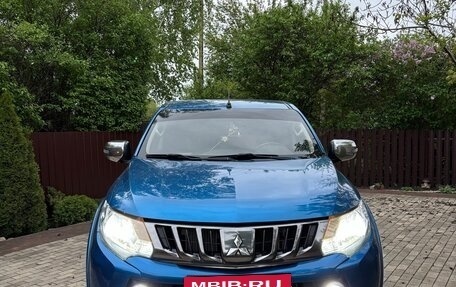 Mitsubishi L200 IV рестайлинг, 2017 год, 2 299 000 рублей, 2 фотография