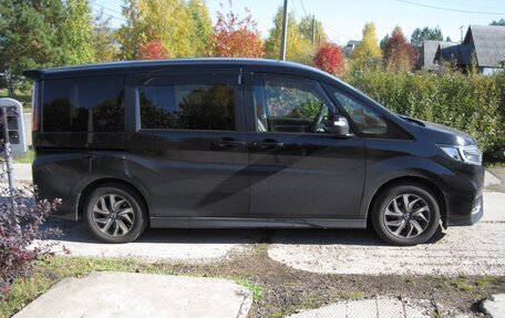 Honda Stepwgn IV, 2018 год, 2 650 000 рублей, 13 фотография