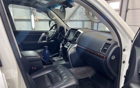 Toyota Land Cruiser 200, 2015 год, 5 700 000 рублей, 6 фотография
