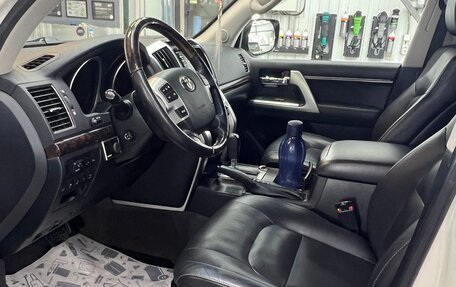 Toyota Land Cruiser 200, 2015 год, 5 700 000 рублей, 8 фотография