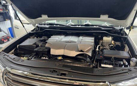 Toyota Land Cruiser 200, 2015 год, 5 700 000 рублей, 15 фотография