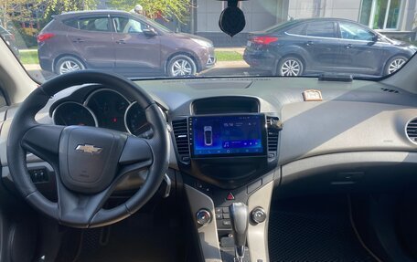 Chevrolet Cruze II, 2010 год, 450 000 рублей, 6 фотография