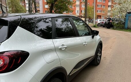 Renault Kaptur I рестайлинг, 2019 год, 1 800 000 рублей, 6 фотография