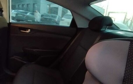 Hyundai Solaris II рестайлинг, 2017 год, 1 400 000 рублей, 6 фотография