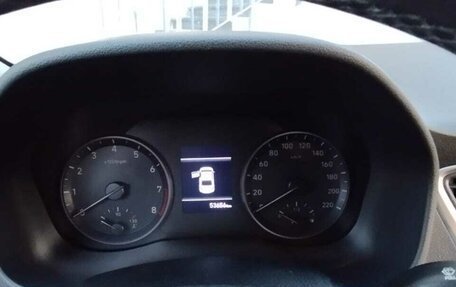 Hyundai Solaris II рестайлинг, 2017 год, 1 400 000 рублей, 9 фотография