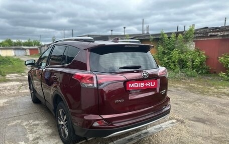 Toyota RAV4, 2015 год, 2 400 000 рублей, 10 фотография