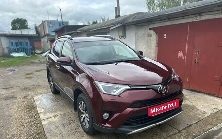 Toyota RAV4, 2015 год, 2 400 000 рублей, 6 фотография