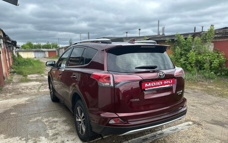 Toyota RAV4, 2015 год, 2 400 000 рублей, 8 фотография