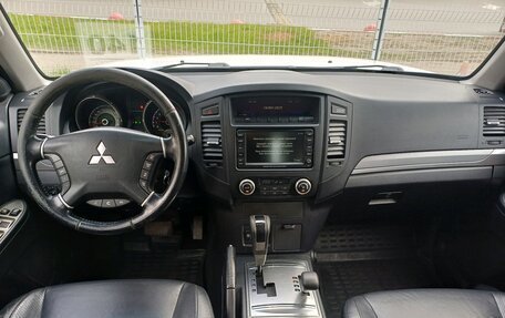 Mitsubishi Pajero IV, 2011 год, 1 499 000 рублей, 8 фотография