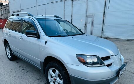 Mitsubishi Outlander III рестайлинг 3, 2003 год, 595 000 рублей, 2 фотография