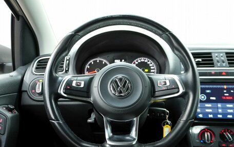 Volkswagen Polo VI (EU Market), 2018 год, 1 150 000 рублей, 10 фотография