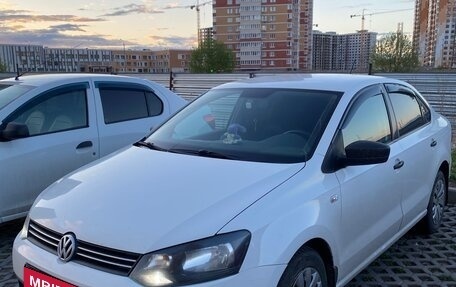 Volkswagen Polo VI (EU Market), 2013 год, 825 000 рублей, 1 фотография