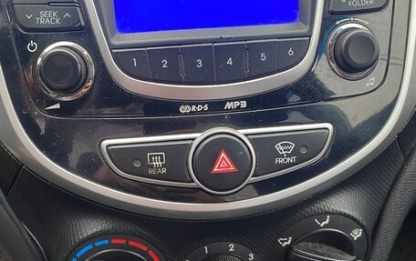 Hyundai Solaris II рестайлинг, 2012 год, 795 000 рублей, 3 фотография
