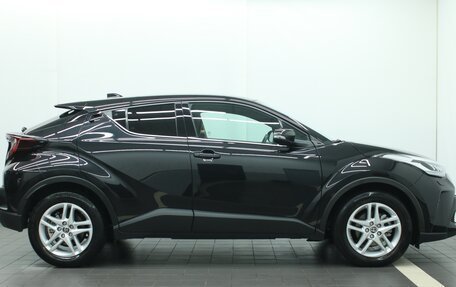 Toyota C-HR I рестайлинг, 2020 год, 2 450 000 рублей, 9 фотография