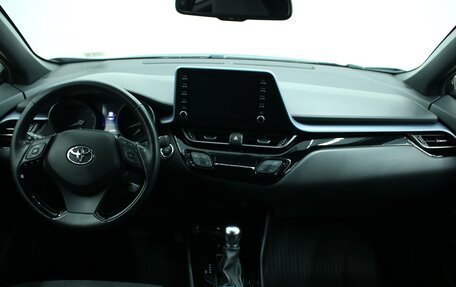 Toyota C-HR I рестайлинг, 2020 год, 2 450 000 рублей, 14 фотография