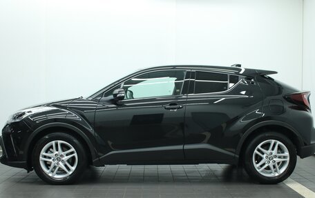 Toyota C-HR I рестайлинг, 2020 год, 2 450 000 рублей, 12 фотография