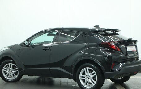 Toyota C-HR I рестайлинг, 2020 год, 2 450 000 рублей, 10 фотография