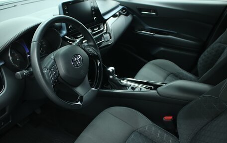 Toyota C-HR I рестайлинг, 2020 год, 2 450 000 рублей, 15 фотография