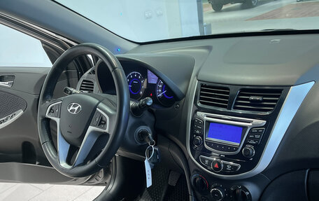 Hyundai Solaris II рестайлинг, 2012 год, 722 000 рублей, 13 фотография