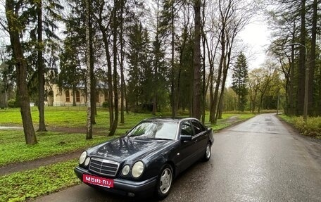Mercedes-Benz E-Класс, 1996 год, 499 000 рублей, 9 фотография