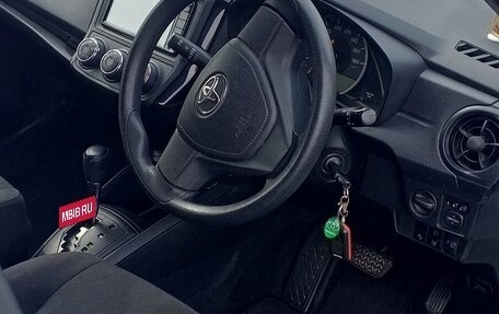 Toyota Corolla, 2018 год, 2 250 000 рублей, 3 фотография
