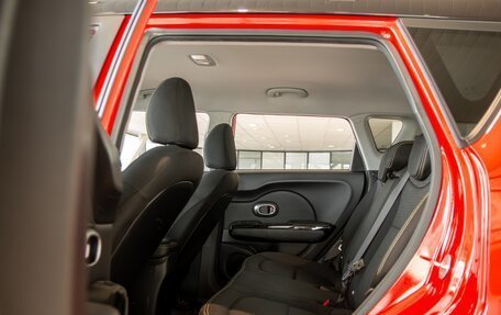 KIA Soul II рестайлинг, 2015 год, 1 245 000 рублей, 20 фотография